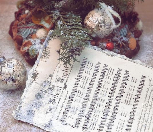 Jakie są główne różnice między monoteizmem a politeizmem?