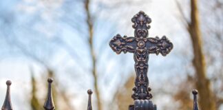 Świątynia Lotosu – mistyczne znaczenie współczesnej architektury sakralnej